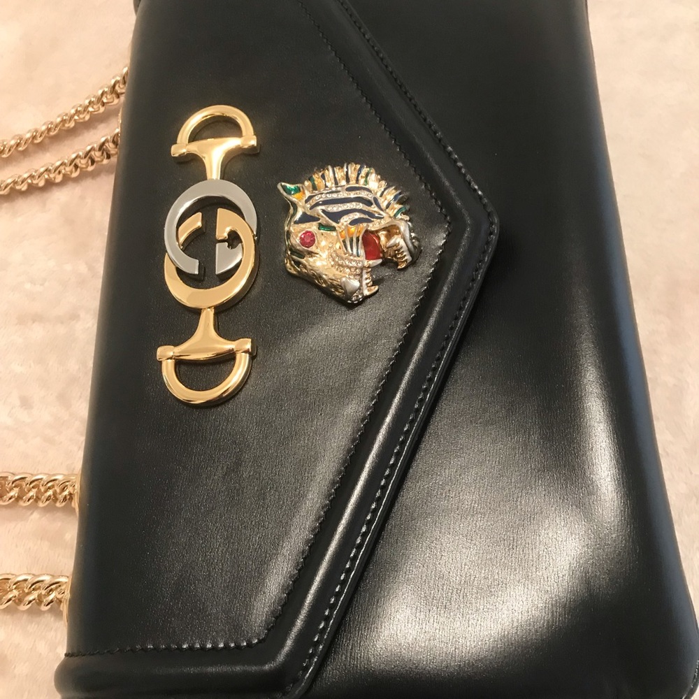 Gucci Rajah Medium Shoulder Bag - Picture 3 of 8